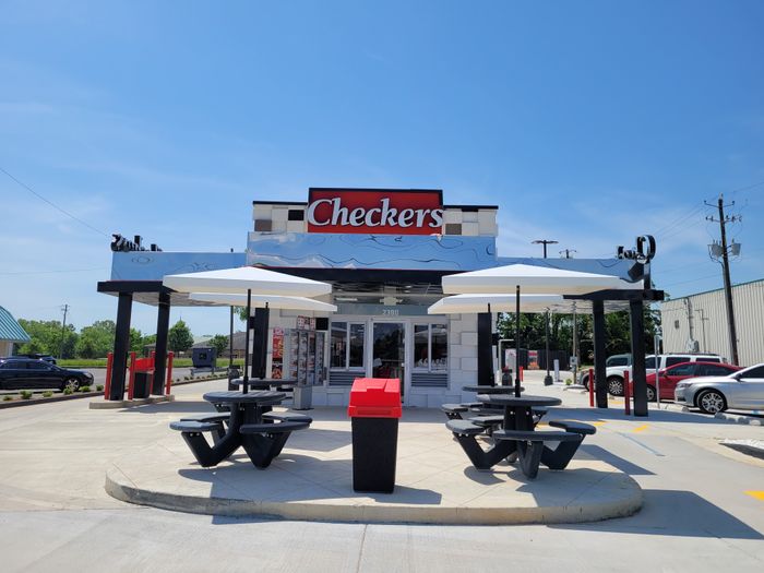 Checkers & Rally's Signs Three Deals to Grow in Three States | QSR magazine