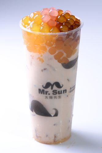 3Q彩虹珍珠奶茶 (Rainbow Boba Milk Tea)