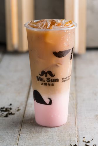 玫瑰紅茶拿鐵 (Rose Black Tea Latte)