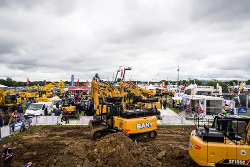 Digging up dirt at Plantworx
