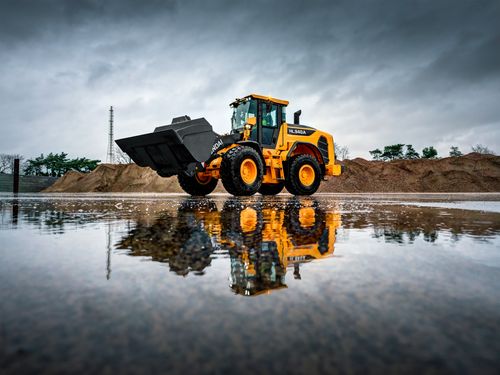 HYUNDAI UPDATES WHEEL LOADERS WITH EDITION 25 MODELS