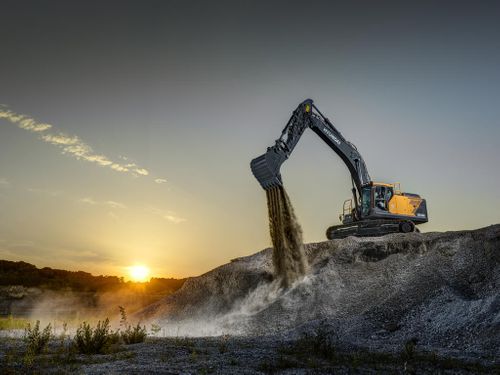 Hyundai CE debuts next generation at Plantworx