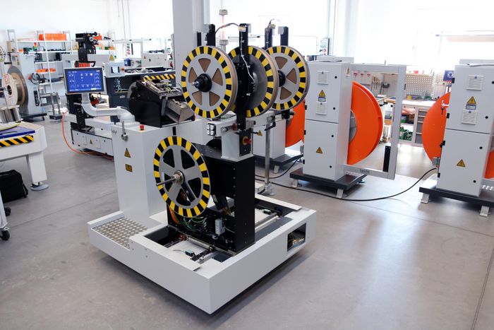 STOBER SI6 compact drive controllers increase productivity of new generation winding machines