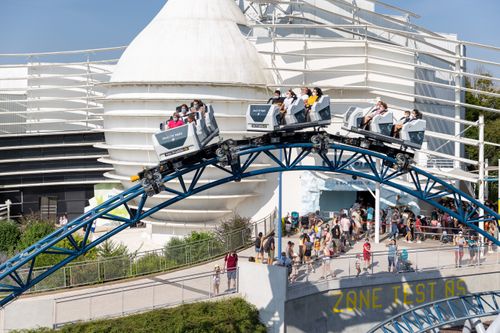 Family Launch Spinning Coaster - Objectif Mars