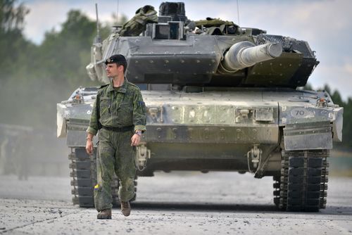 Indra & Rheinmetall Partner To Upgrade Spanish Leopard 2E With Next-Gen Combat Tech