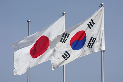 Seoul agrees to reinstate military intel pact with Tokyo