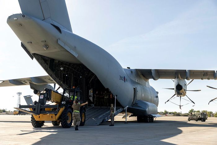 UK airlift to Egypt delivers vital equipment to support aid crossing to Gaza