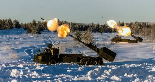 British Troops Fire Swedish Archer Mobile Howitzer for First Time