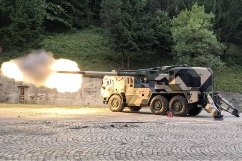 Slovakian Arms Firm Hails Howitzer Milestone