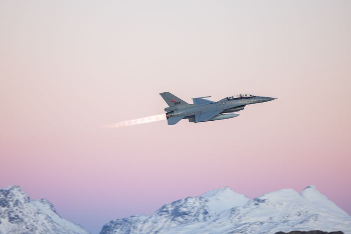 Ukrainian fighter pilots will begin their training in Denmark with Norwegian F-16s