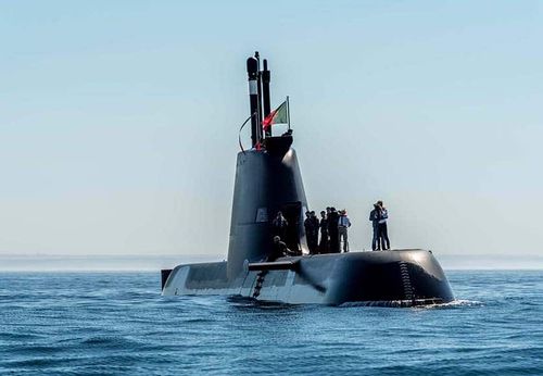 Portuguese submarine Arpão sets off for longest mission to date