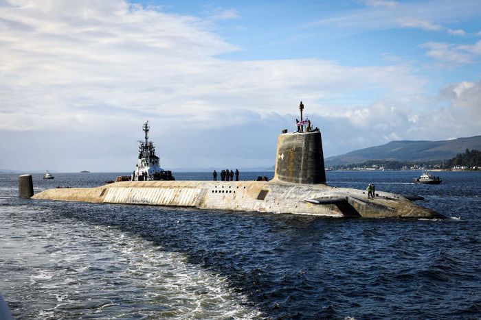 Submariners praised as Deputy Prime Minister and First Sea Lord greets returning nuclear deterrence patrol