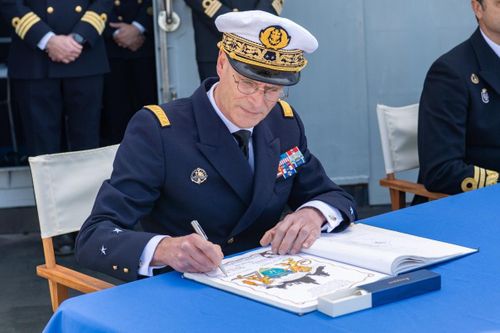 Italy hands over command of SNMG2 to France