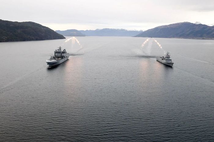 Royal Navy Helicopter Crews Practise With Norwegian Allies Ahead Of Japanese Mission
