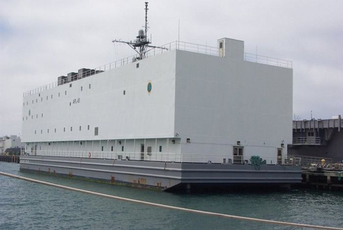 US Navy awards Bollinger Shipyards contract to build sixth berthing barge