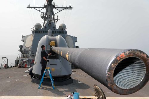 US Navy Extends Gun Contract With BAE Systems