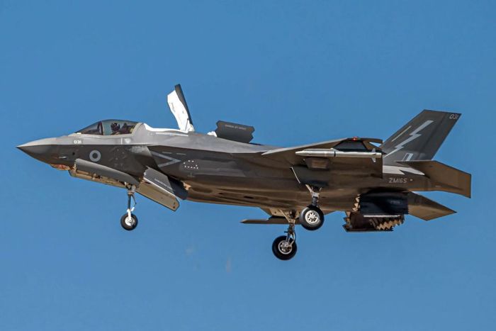Royal Navy Pilots Train With US Counterparts