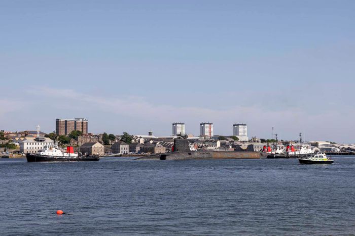 HMS Victorious arrives in Plymouth for major refit in boost to 1,000 local jobs