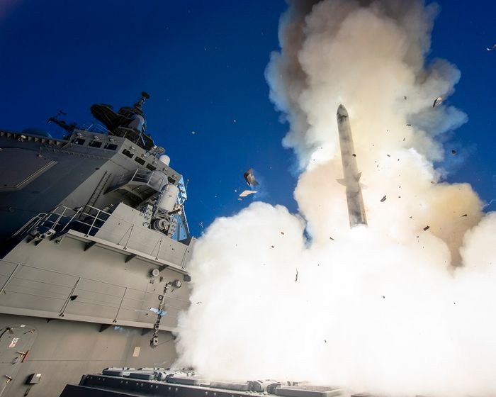 Japanese Maya-Class Destroyers Test-Fire SM-3 Missiles