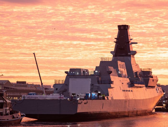 UK’s first Type 26 frigate hits the water for the 1st time