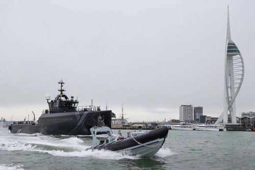 Autonomous Boat Handles Solent Traffic