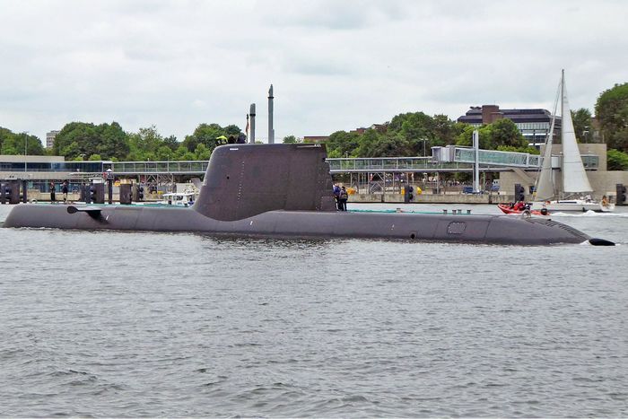 Singapore Buying Two Extra Invincible-Class Submarines