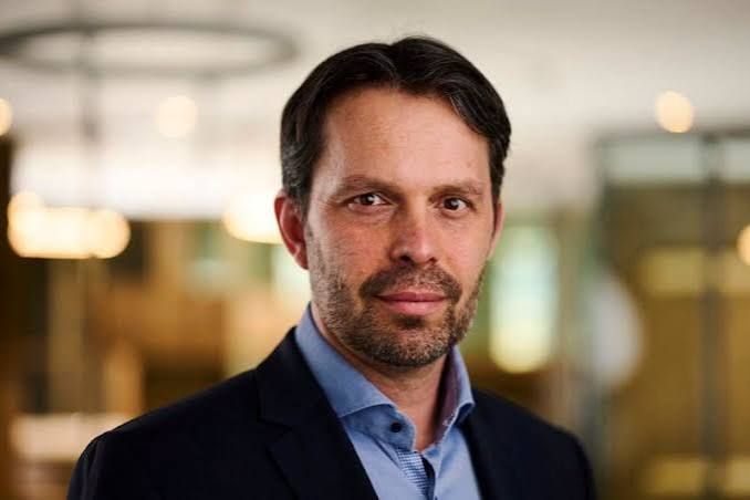 Gergely  Tardos