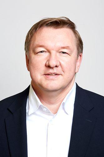 Oliver Gehbauer - Deutsche Bank