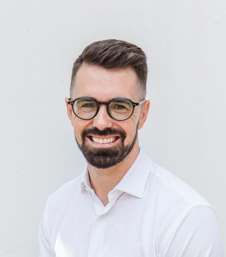Dain Sherborne - Standard Chartered