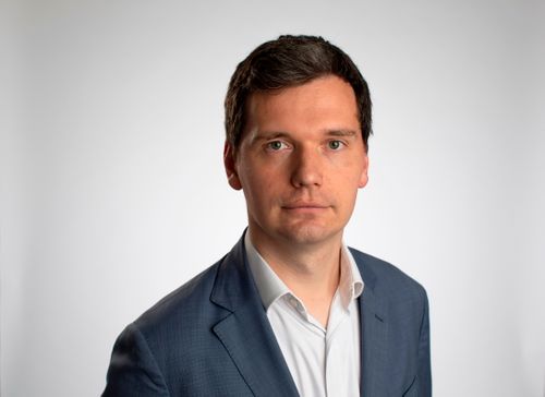 Tommy Stubbington - Financial Times