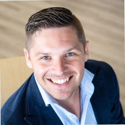 Speaker profile image for Adam Gibson