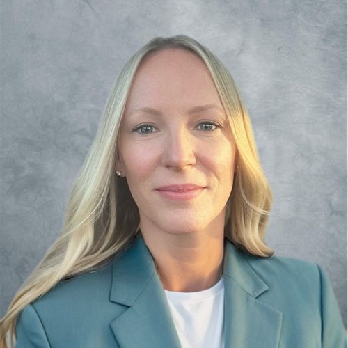 Speaker profile image for Erin Henderson