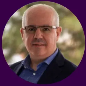 Headshot of Gabriel Holgado