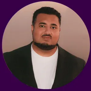 Headshot of Ruet Valliani