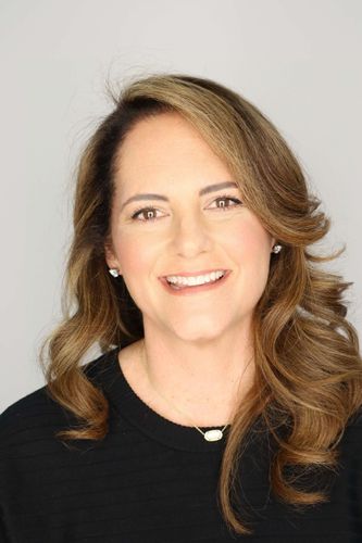 Speaker profile image for Cat DeLeonardis