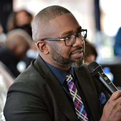 Speaker profile image for Andile Lunga Stofile