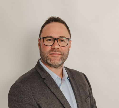 Speaker profile image for Armand van Niekerk