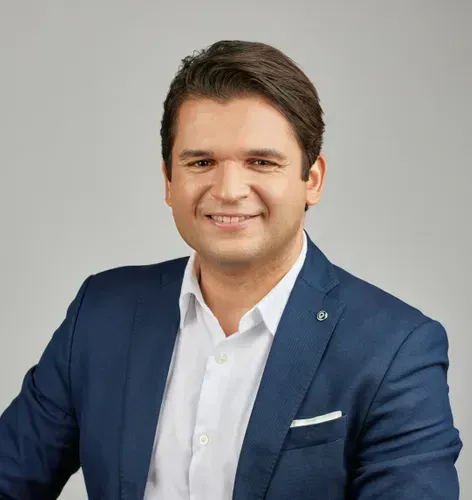 Headshot of Tarek Zeid