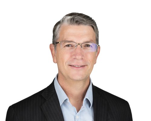 Speaker profile image for Simon Lewry