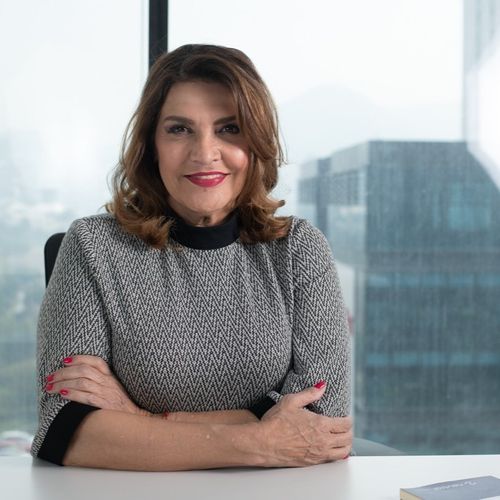 Speaker profile image for Gloria Palavacini