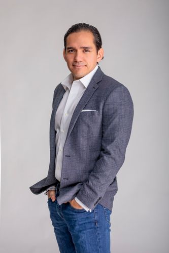 Speaker profile image for Alejandro Rios