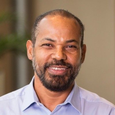 Speaker profile image for Carlos Hernandez