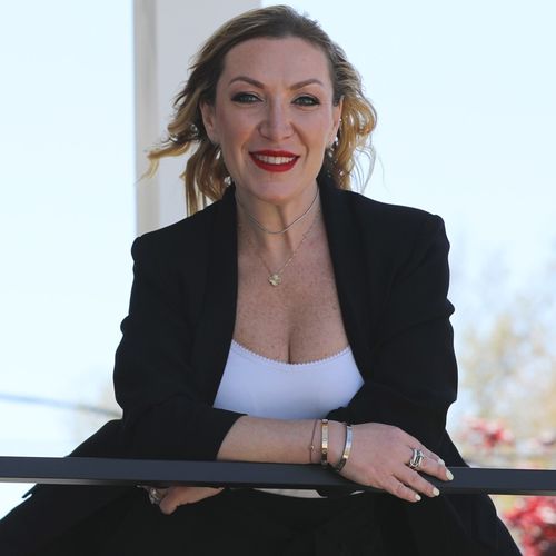 Yelena Mogelefsky - Komar