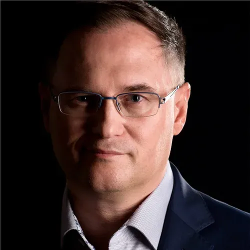 Christian Neumayer -  zooplus