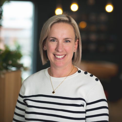 Laura Jolly