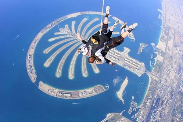 Seek Thrills At Skydive Dubai