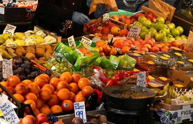 World food prices fall for 12th month running in March - FAO