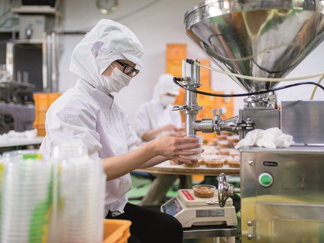 Food skills support programme exceeds training target