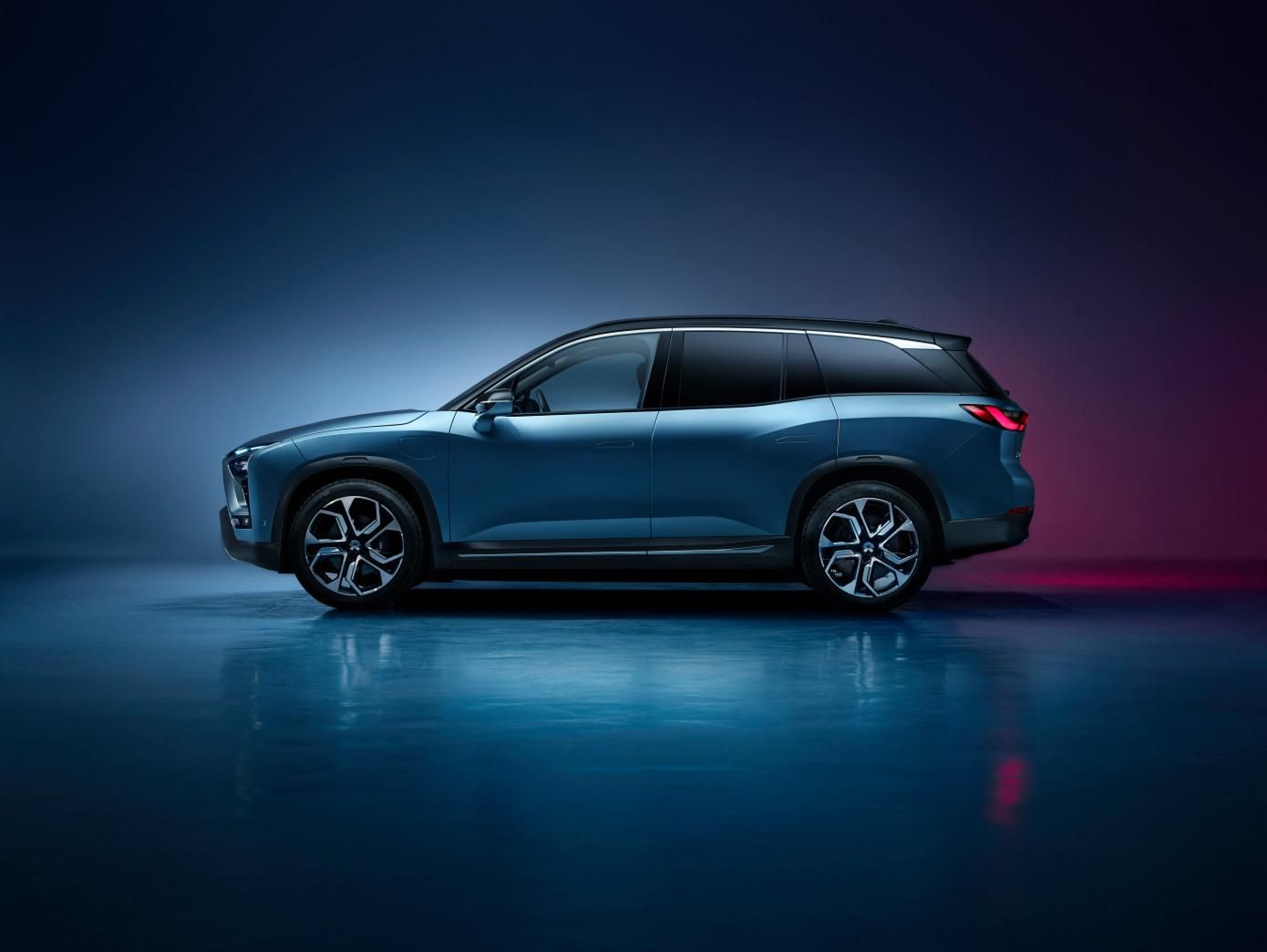 Electric vehicle startup Nio raises a record $1 billion investment