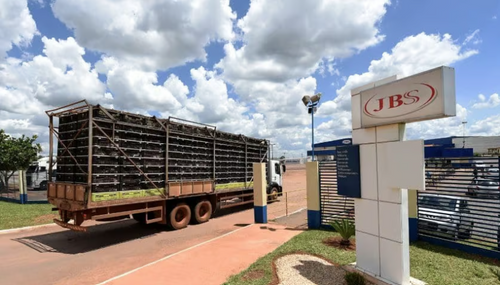 Jbs Plans to Double Output at Saudi Chicken Plant by End of 2026